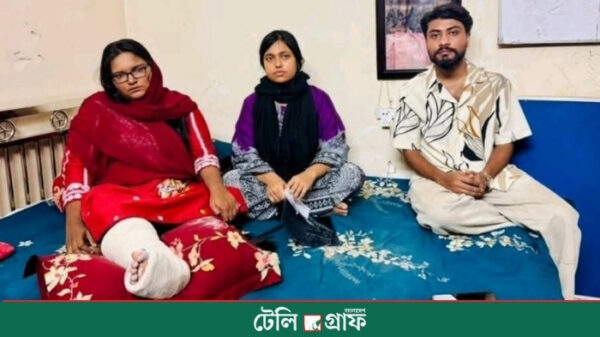 ছাত্রদলের মিছিলে গিয়ে পা ভাঙলেন কেন্দ্রীয় নেত্রী উর্মি