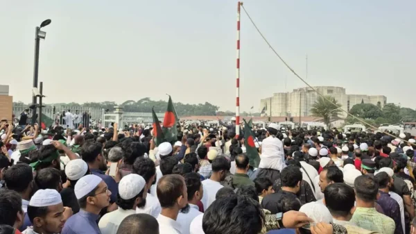 হাদির মরদেহ সংসদ প্লাজায় পৌছেছে