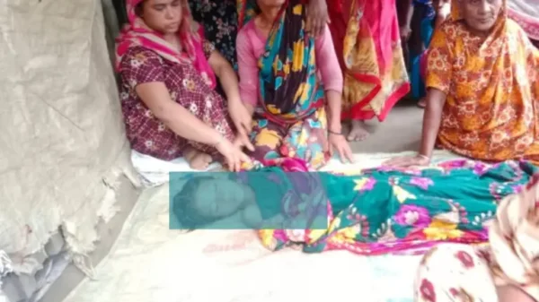 শ্যামনগরে মায়ের ওপর অভিমান করে দ্বিতীয় শ্রেণির শিক্ষার্থীর আত্মহত্যা