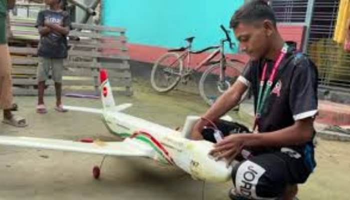Rajbari Teen Builds and Flies Homemade Plane in Just Four Days