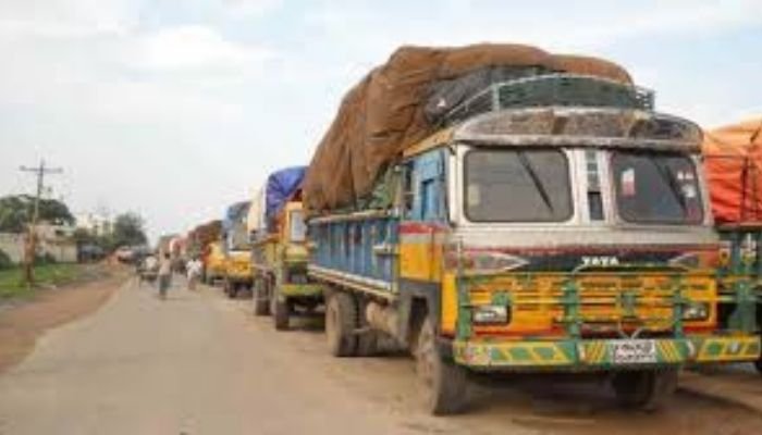 First Consignment of 37 Tons Crosses Benapole Land Port