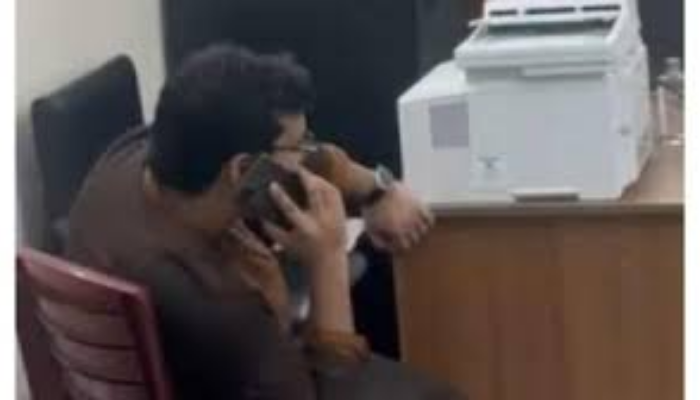 Shibir Leader Spotted at JAKSU Office Before Election, Sparks Outcry
