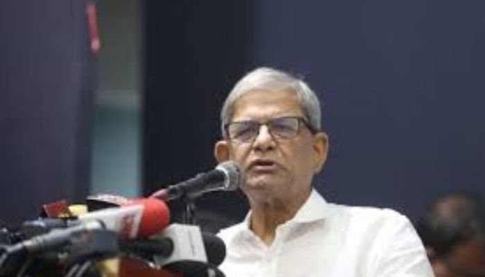 NCP leader Akhtar Hossain hit with eggs at New York’s JFK Airport