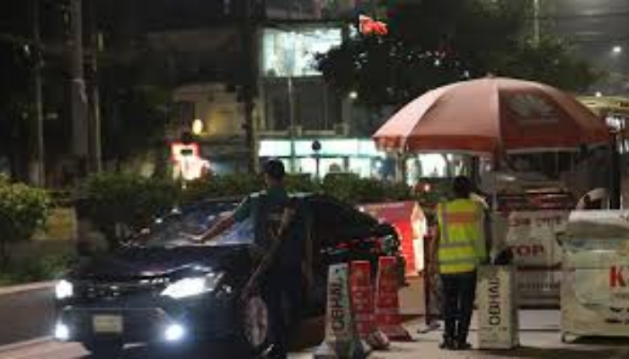 Dhaka police tighten early morning security amid crime surge Dhaka police tighten early morning security amid crime surge