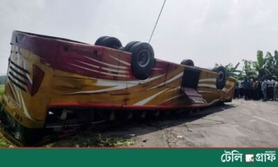1 Dead, 10 Injured as Passenger Bus Falls into Ditch in Faridpur