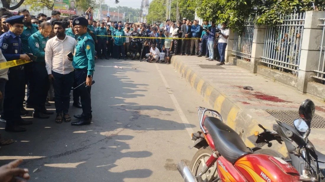 Two Shot Dead Outside Khulna Court; Police Launch Investigation