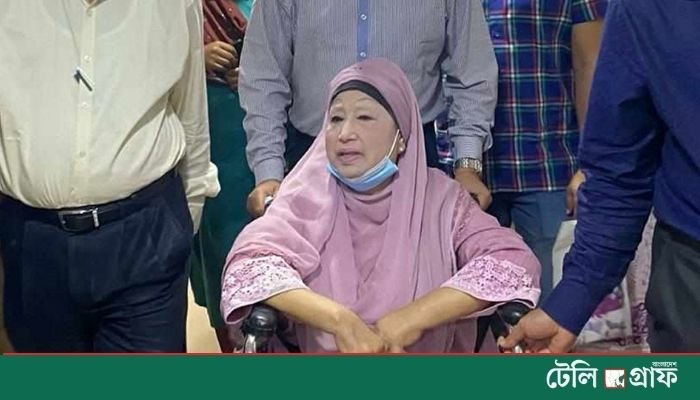 Khaleda Zia Seeks Prayers as She Remains Under Intensive Observation in Hospital